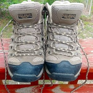 Read Head hiking boots
